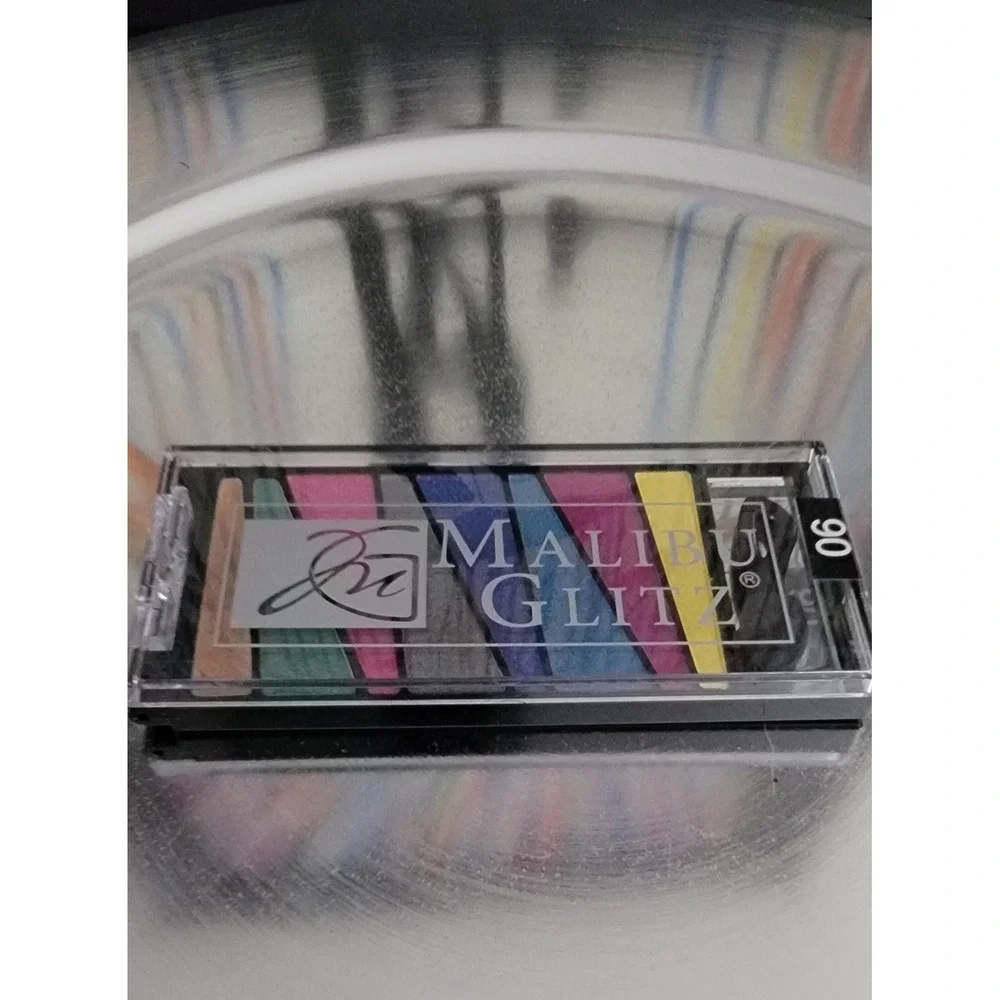 Malibu Glitz Eyeshadow Palette Shades Nos 05 06 07 08 Multicolor New 4 5.00 each